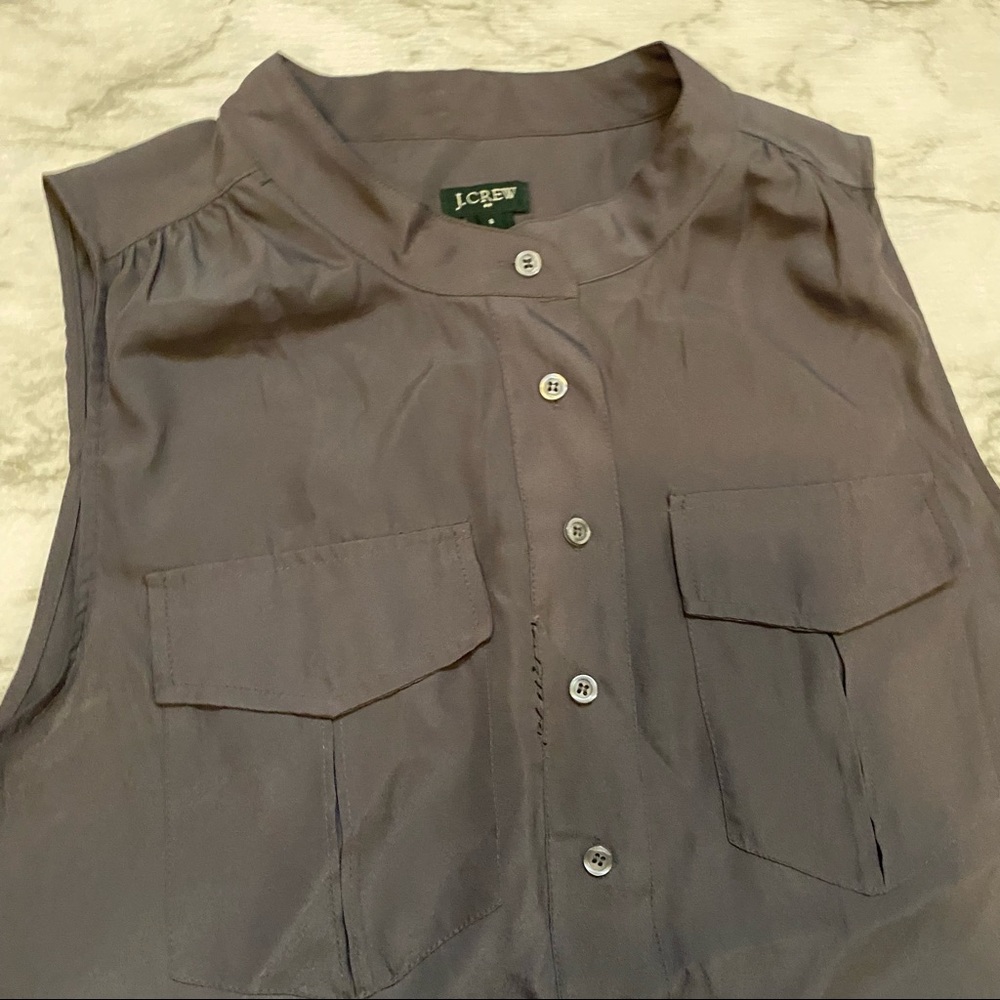 J. Crew Gray Sleeveless Button Down Y2K Preppy Retro Business Casual Blouse - Picture 7 of 15